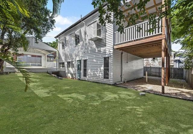 30 Fenton Street, QLD 4103