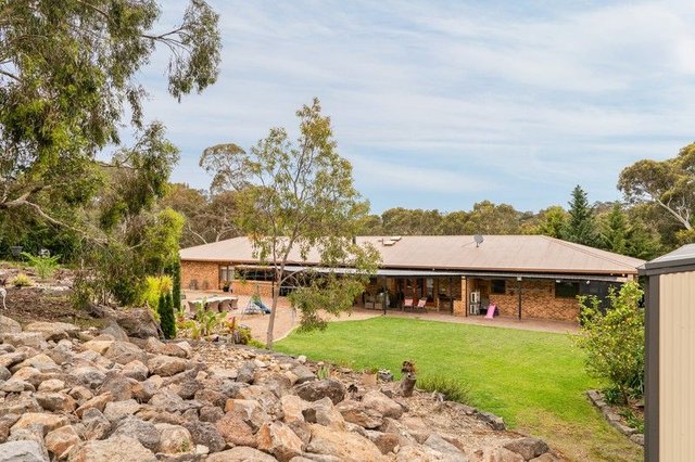 530 Racecourse Road, VIC 3429