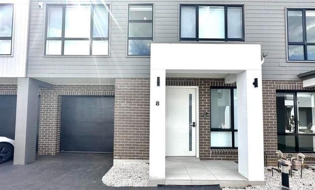 8 Sawle Glade, NSW 2765