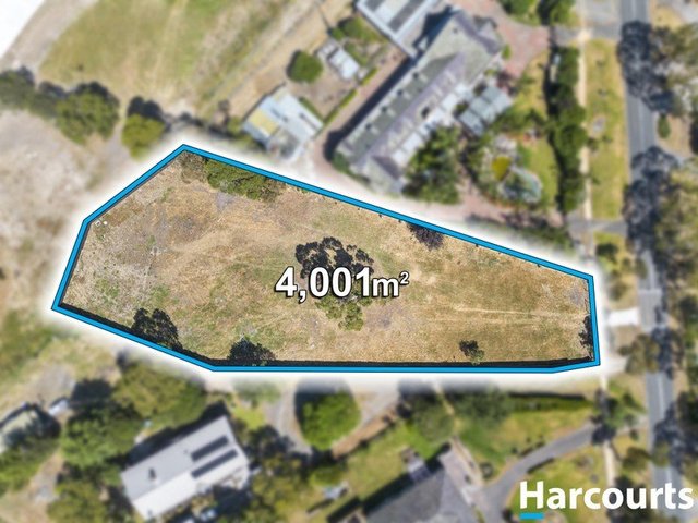 35B Churchill Park Drive, VIC 3802