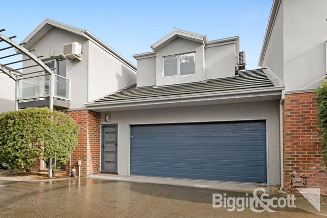 2/4 Deakin Street, VIC 3012