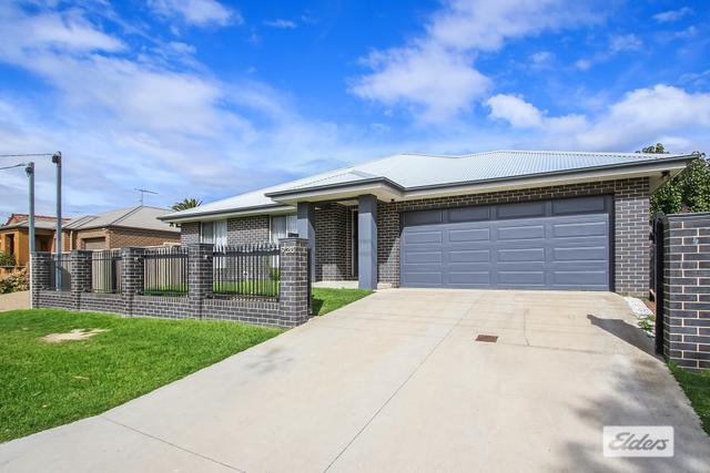 923 Padman Drive, NSW 2640