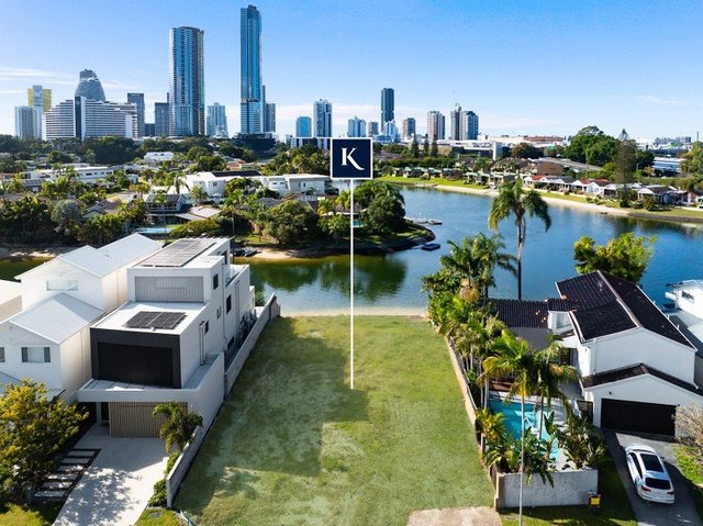 18 Maureen  Court, QLD 4218