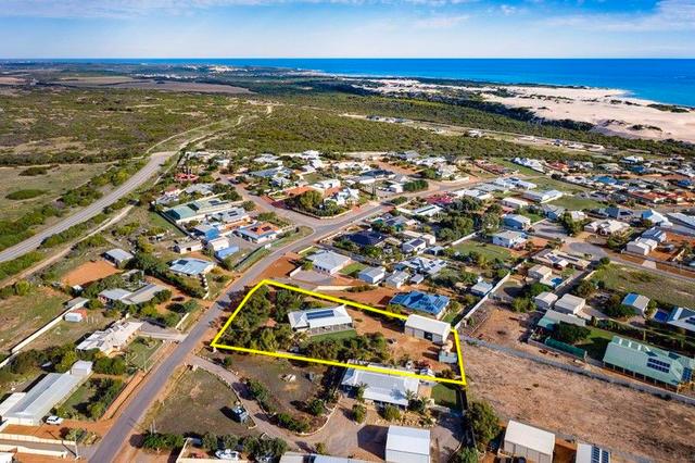 39 Eakins Crescent, WA 6530