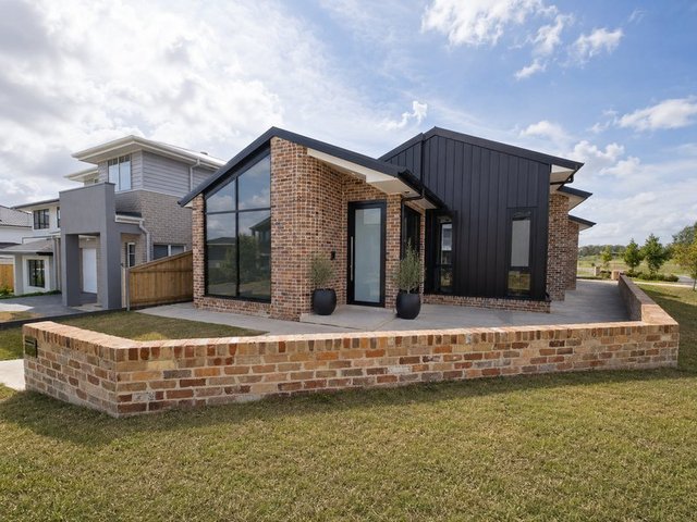 7 Cobbler Street, NSW 2570