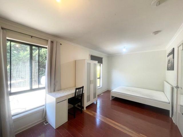 1/13 Cambro  Road, VIC 3168