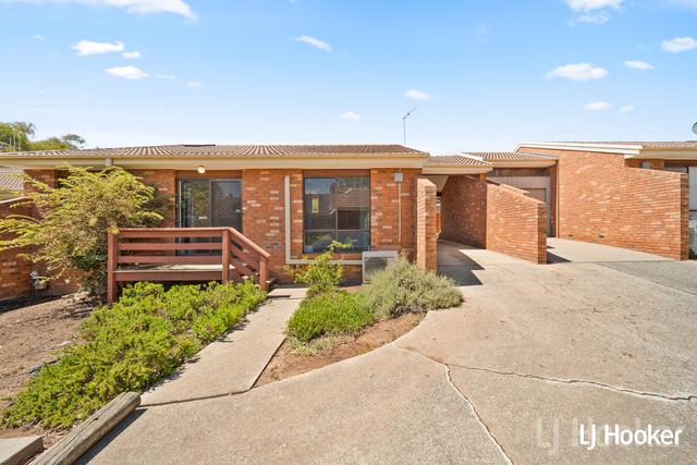 2/12 Lazarus Crescent, NSW 2620