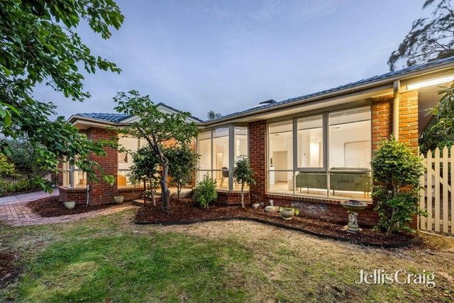 2/9 Hammence Street, VIC 3150