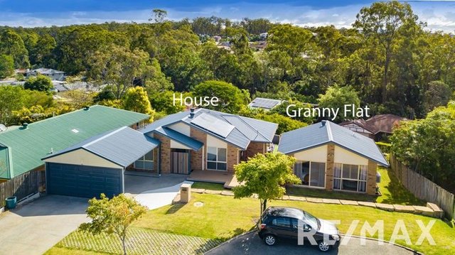 7 Cedar Close, QLD 4035