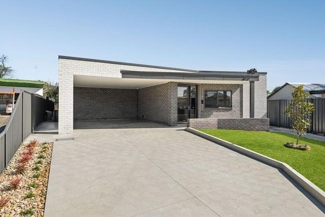 1 Kenarf Close, NSW 2747