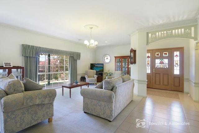 5 Mena  Court, VIC 3690