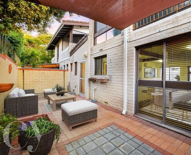 3/13 Lockhart Street, WA 6152