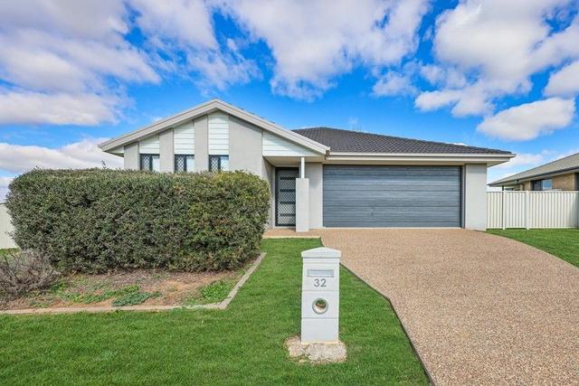 32 Drakeford Street, NSW 2340
