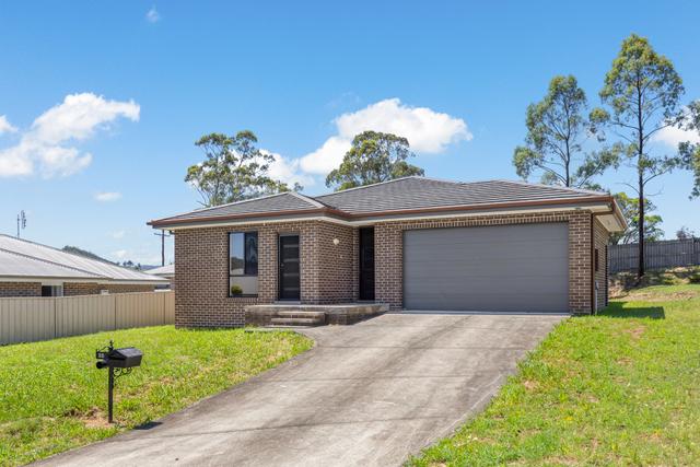 25 Hillview Avenue, NSW 2420