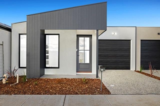 19 Neoclassic Street, VIC 3336
