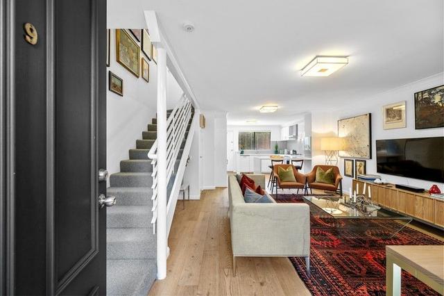 9/27 Burns Street, WA 6159