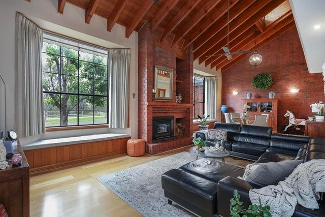 10 Koorali Street, VIC 3036