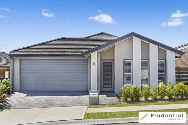 7 Loveday Street, NSW 2570