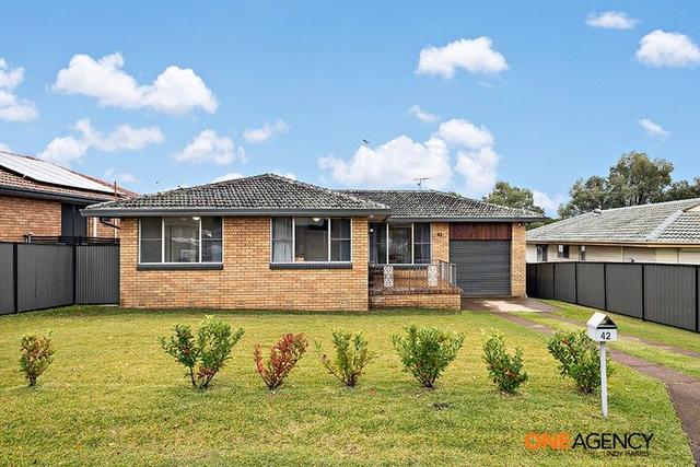 42 Lawson Ave, NSW 2330