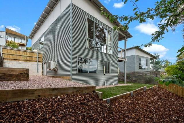 2/2 Dorothy Court, TAS 7009