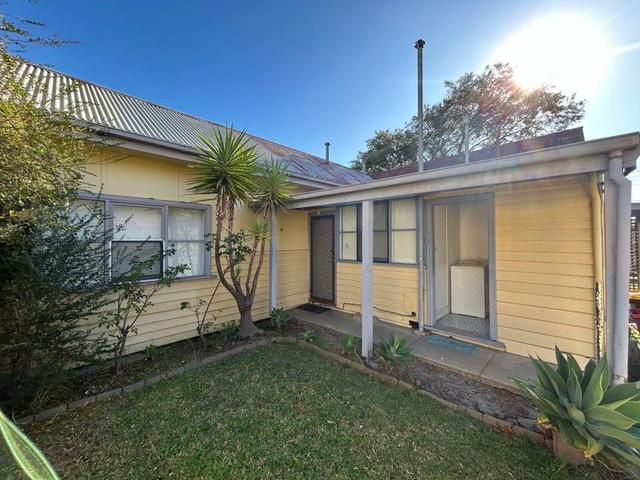 2/4 Woods Avenue, VIC 3195