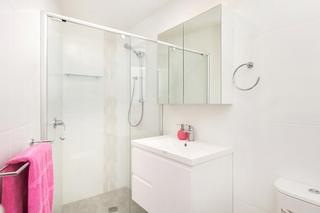 BATHROOM (2016-12-01)