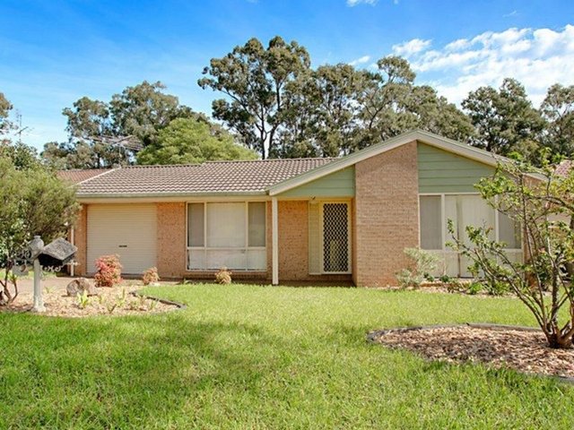 26 Mackillop Crescent, NSW 2560