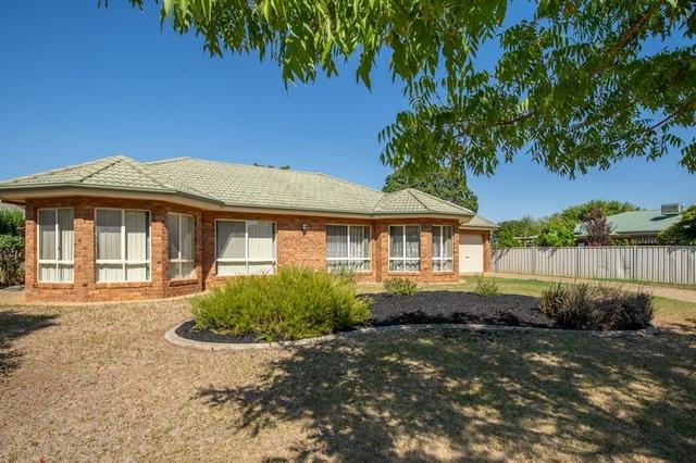 15 Irene Court, NSW 2640