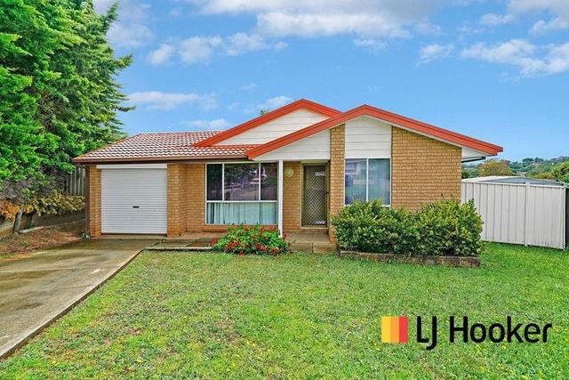 6 Sikes Place, NSW 2560