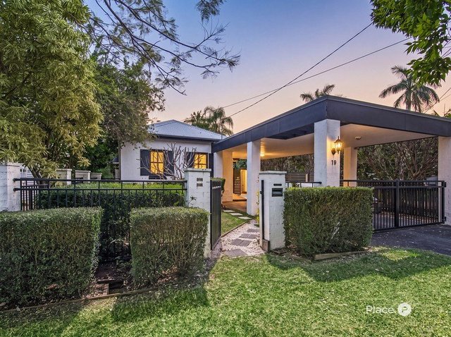 19 Bentinck Street, QLD 4075