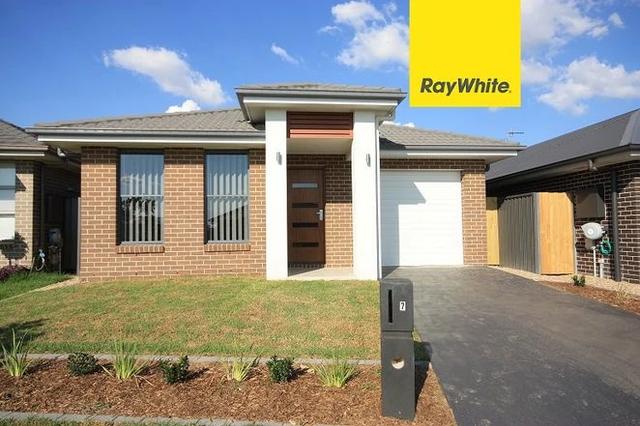 7 Fleming Street, NSW 2570