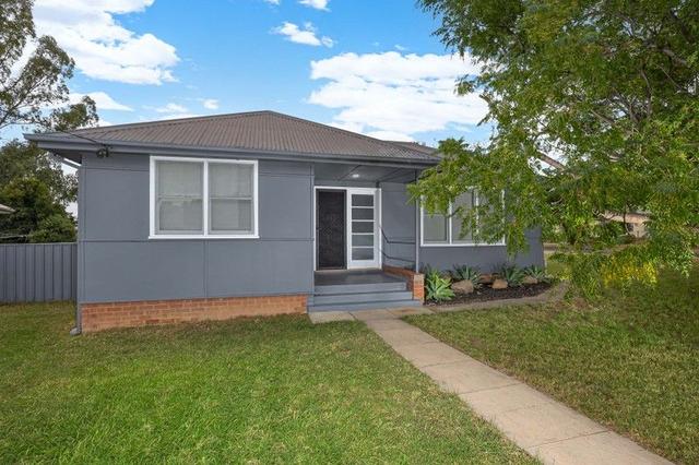 27 McKell Avenue, NSW 2650