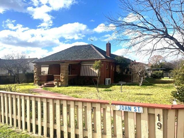 19 John St, NSW 2357