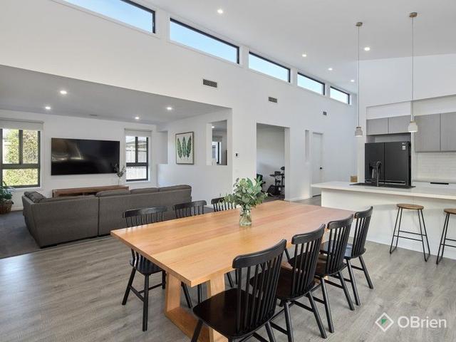16 Coventry Drive, VIC 3820