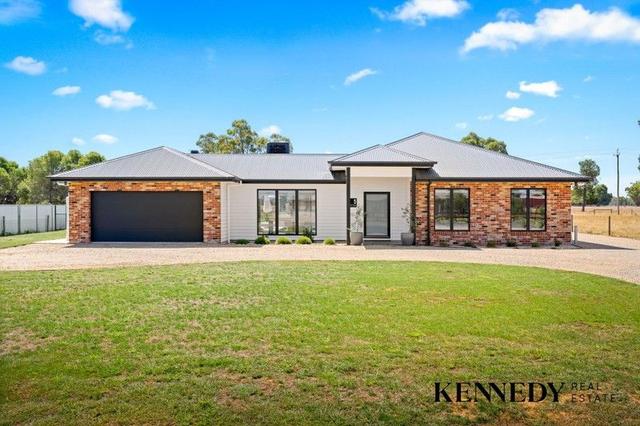 5 Adam Close, NSW 2647