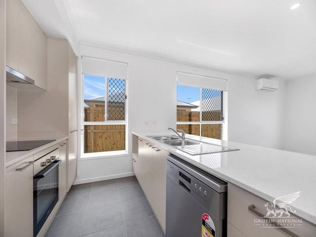 6 Andrew St, QLD 4510