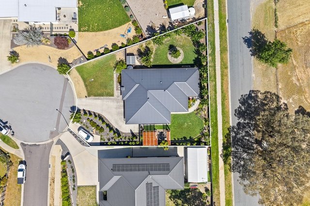 12 Blacket Place, NSW 2582