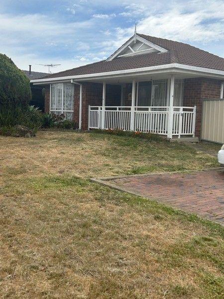 8 Phalaris Court, VIC 3037