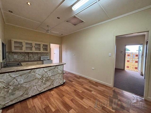 6 Auer Street, QLD 4670