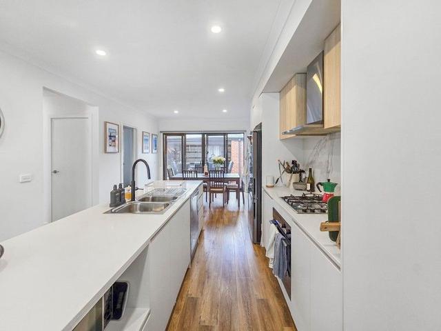 24 Forrest Green Drive, VIC 3217