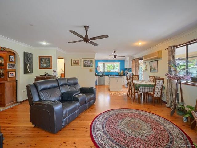 33 Shore Road West, QLD 4655