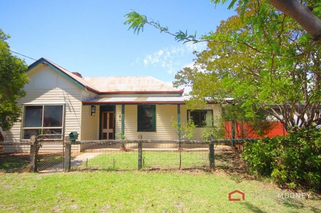 35 Moore Street, NSW 2702