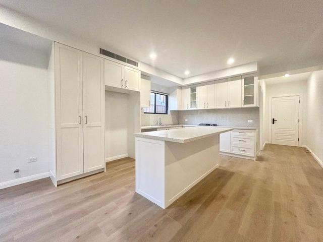 1/87-89 Albert Road, NSW 2135