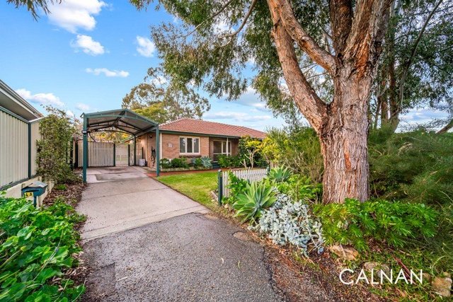 4A Paris Place, WA 6163
