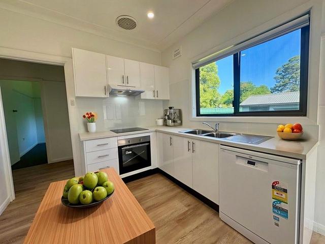 8 Dunstable Road, NSW 2148