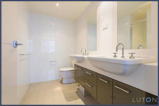 Ensuite Bathroom (2015-02-12)