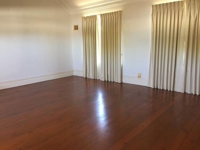 8 Court Street, WA 6003