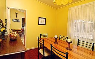 Dining (2004-04-20)