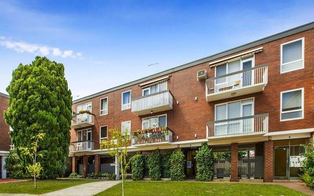15/1 Whitehall Court, VIC 3161