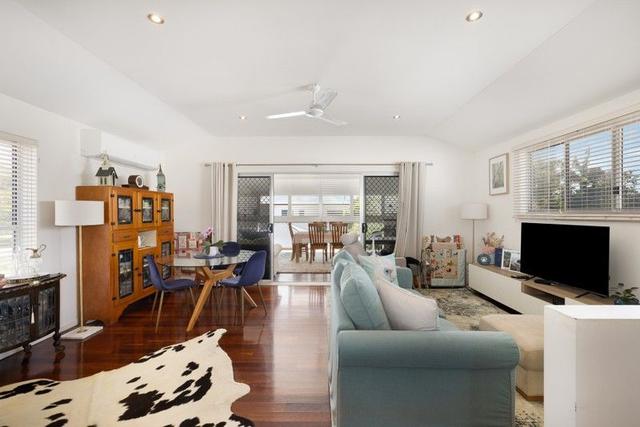 233 Oxley Avenue, QLD 4019